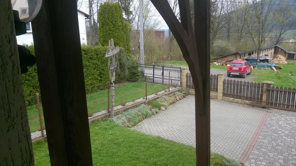Noclegi U Fela Ustrzyki Dolne Exterior photo